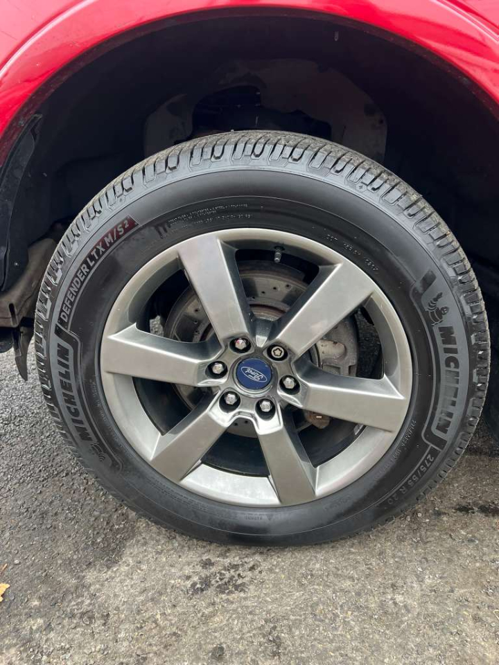 Ford F-150 Lariat SuperCrew 4WD 2015