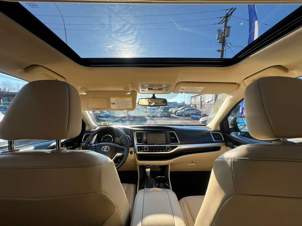 Toyota Highlander XLE AWD V6 2015