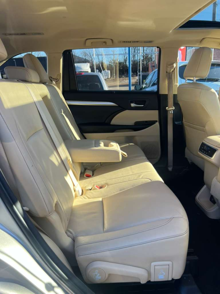 Toyota Highlander XLE AWD V6 2015