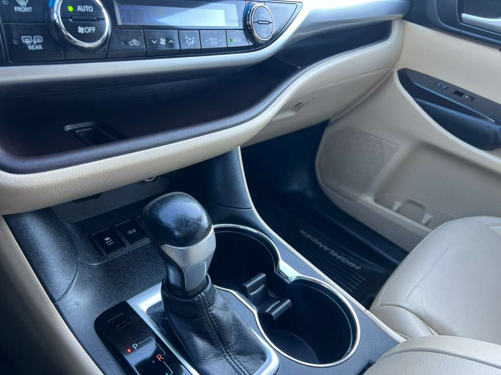 Toyota Highlander XLE AWD V6 2015