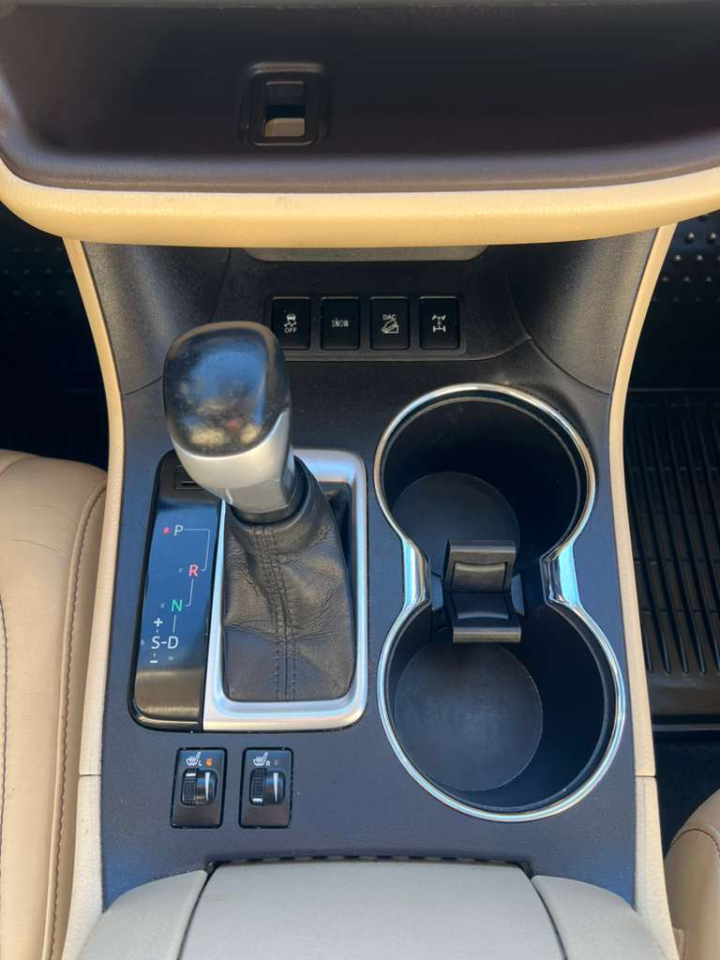 Toyota Highlander XLE AWD V6 2015