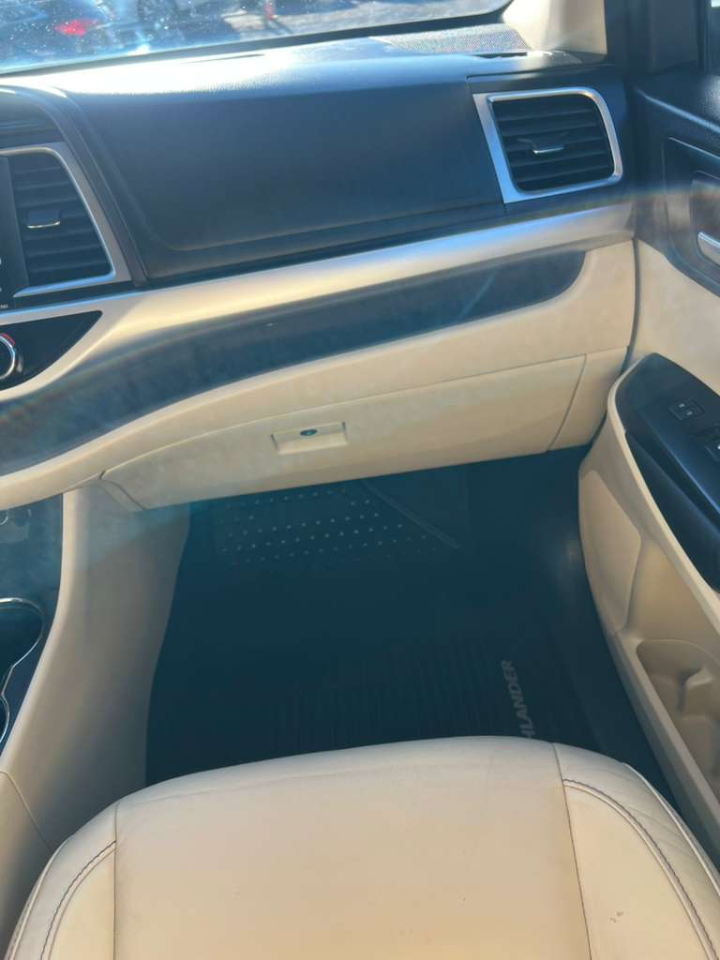 Toyota Highlander XLE AWD V6 2015