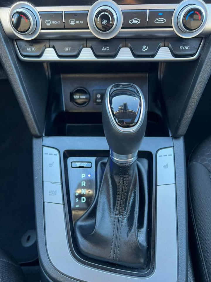 Hyundai Elantra SE 2019