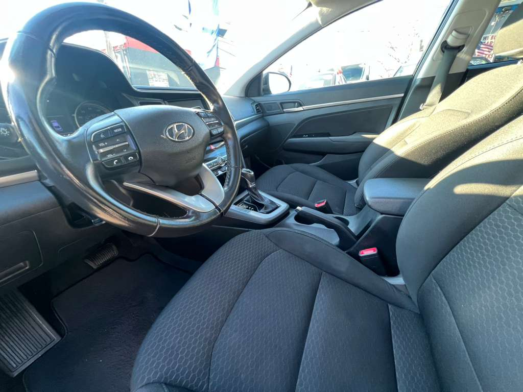 Hyundai Elantra SE 2019