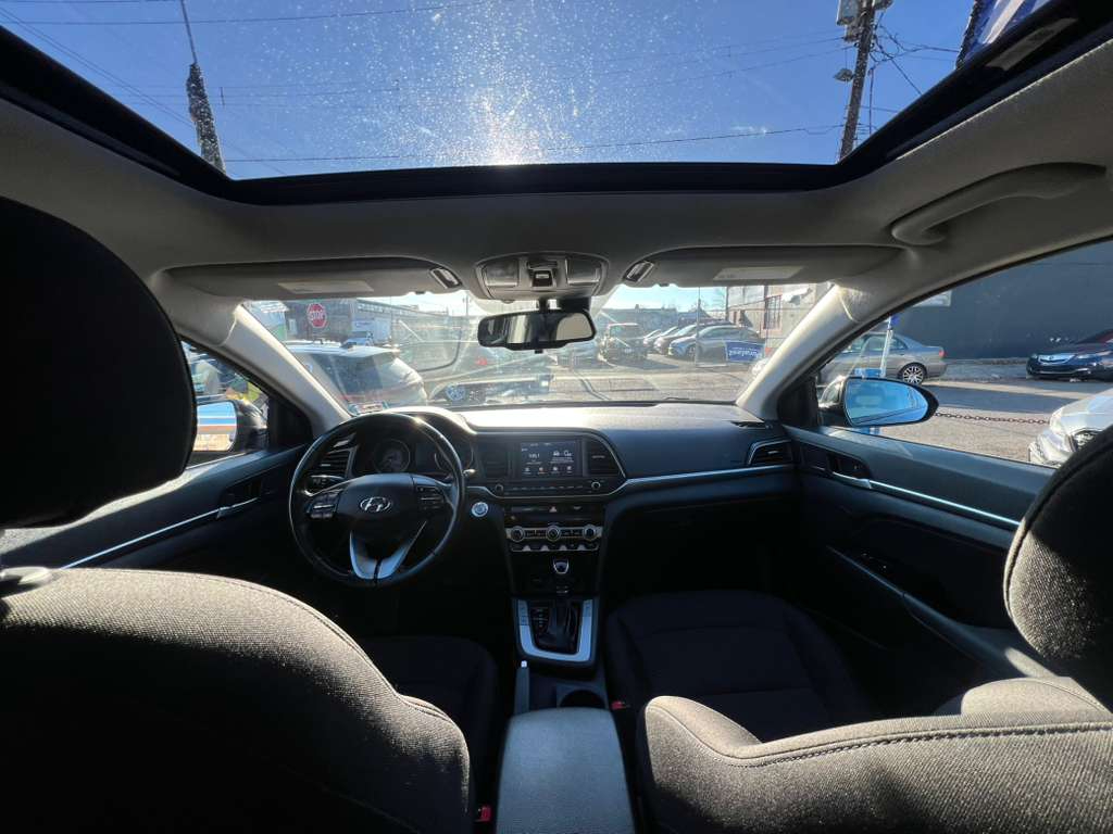 Hyundai Elantra SE 2019