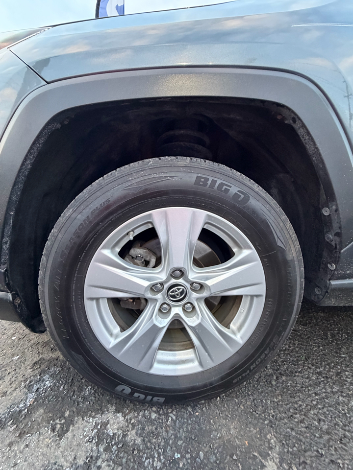Toyota RAV4 XLE AWD 2019