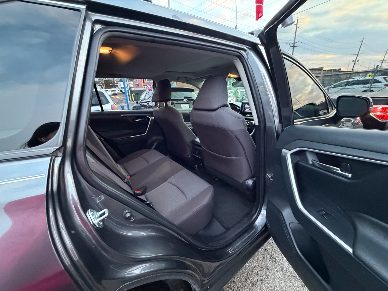 Toyota RAV4 XLE AWD 2019