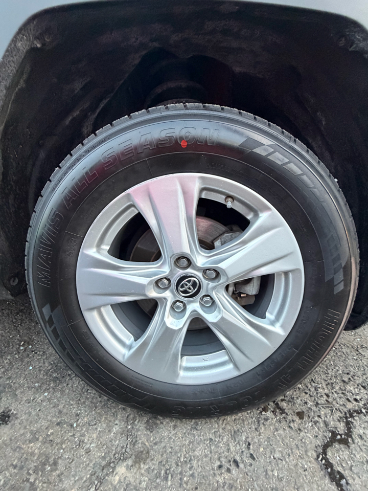 Toyota RAV4 XLE AWD 2019