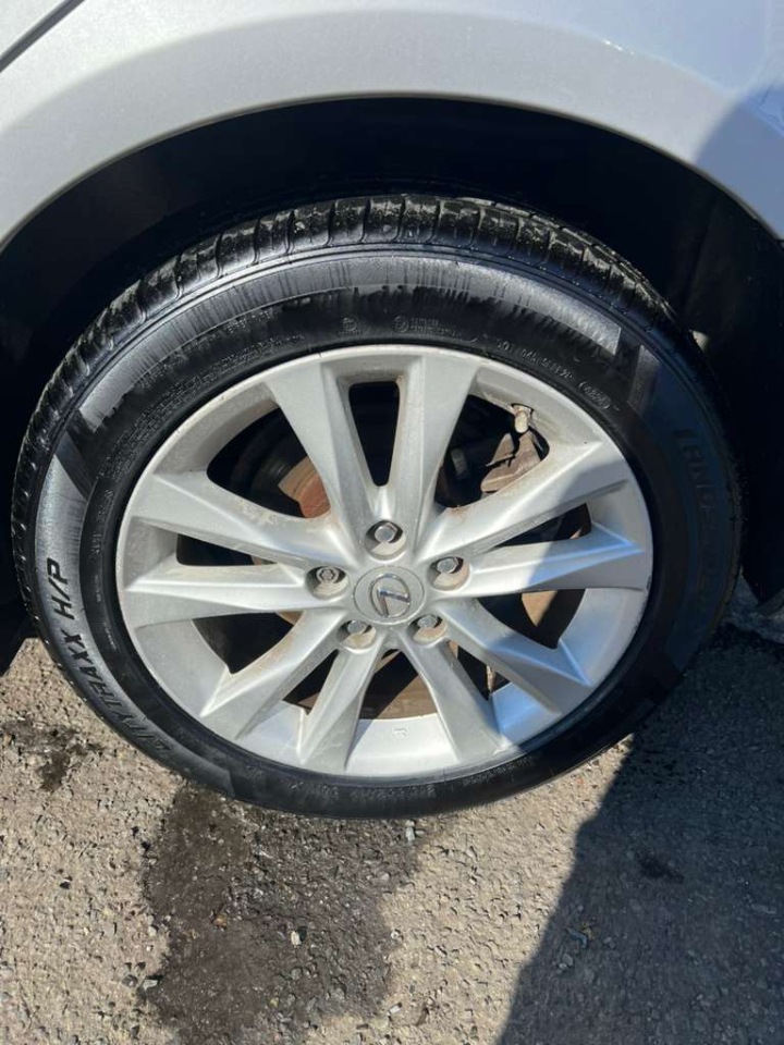 Lexus ES 350 Sedan 2011