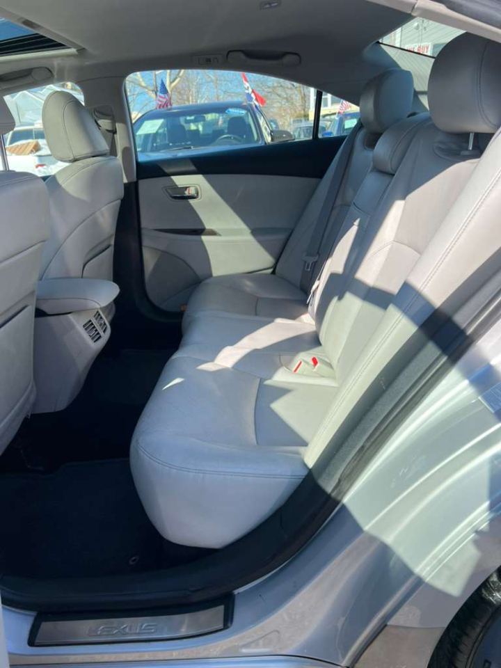 Lexus ES 350 Sedan 2011