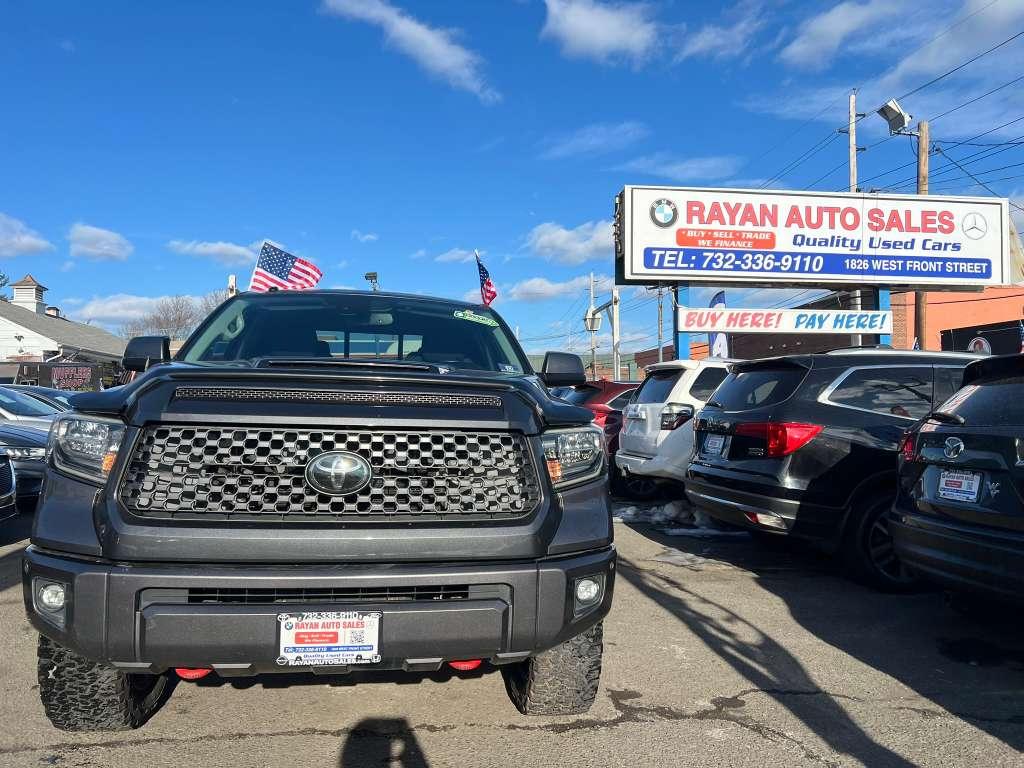 Toyota Tundra SR5 5.7L V8 Double Cab 4WD 2018