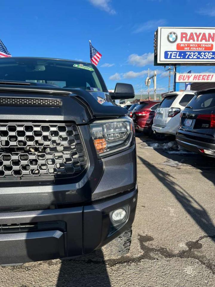 Toyota Tundra SR5 5.7L V8 Double Cab 4WD 2018