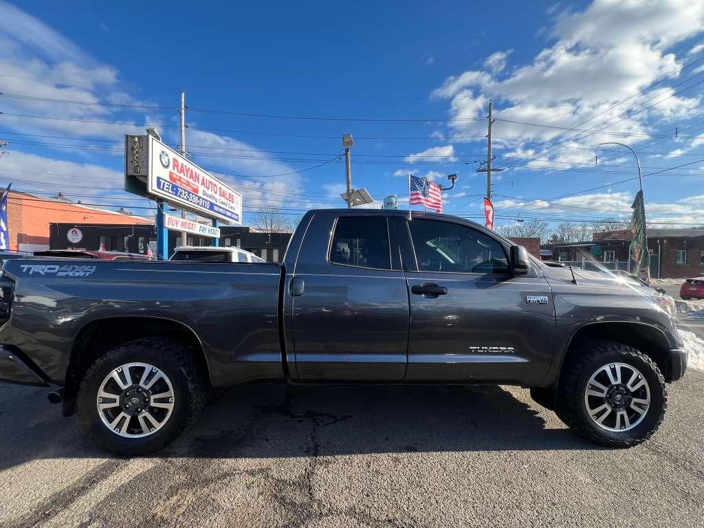 Toyota Tundra SR5 5.7L V8 Double Cab 4WD 2018