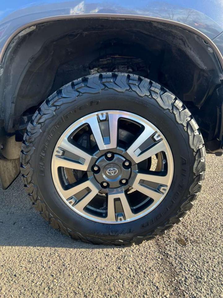 Toyota Tundra SR5 5.7L V8 Double Cab 4WD 2018