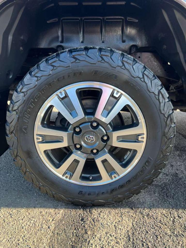 Toyota Tundra SR5 5.7L V8 Double Cab 4WD 2018