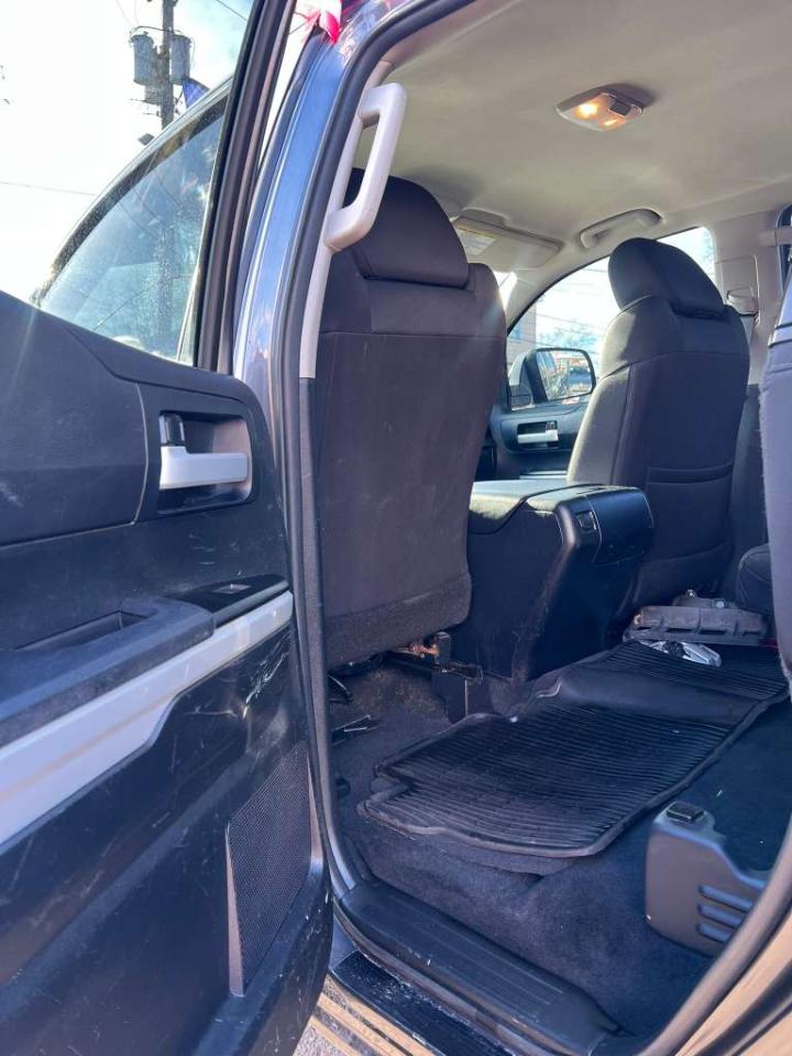 Toyota Tundra SR5 5.7L V8 Double Cab 4WD 2018