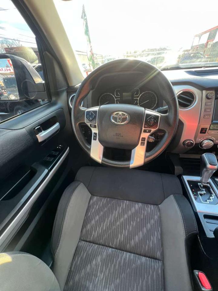 Toyota Tundra SR5 5.7L V8 Double Cab 4WD 2018