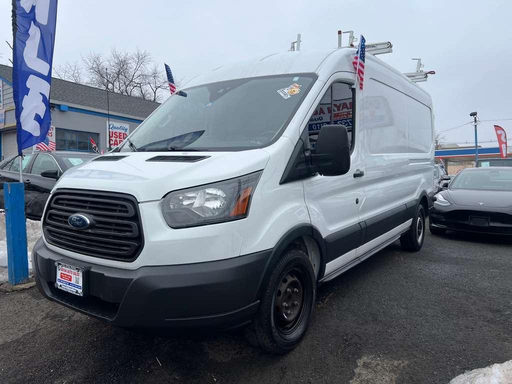 Ford Transit 250 Van Med. Roof w/Sliding Pass. 148-in. WB 2017