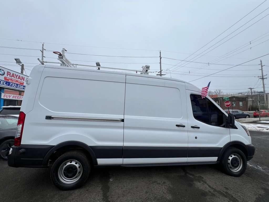 Ford Transit 250 Van Med. Roof w/Sliding Pass. 148-in. WB 2017