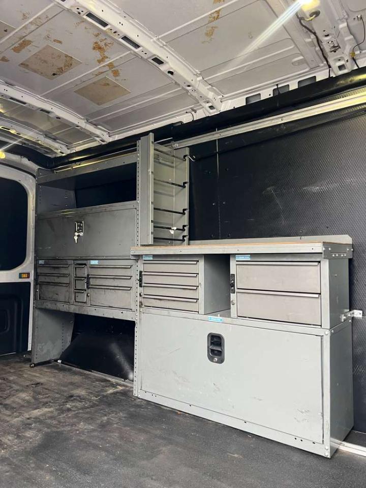 Ford Transit 250 Van Med. Roof w/Sliding Pass. 148-in. WB 2017