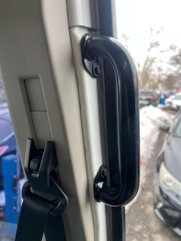 Ford Transit 250 Van Med. Roof w/Sliding Pass. 148-in. WB 2017