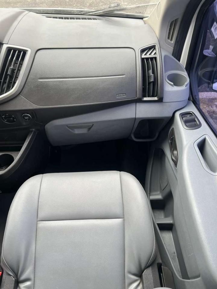 Ford Transit 250 Van Med. Roof w/Sliding Pass. 148-in. WB 2017