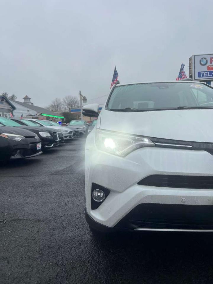 Toyota RAV4 Limited AWD 2017