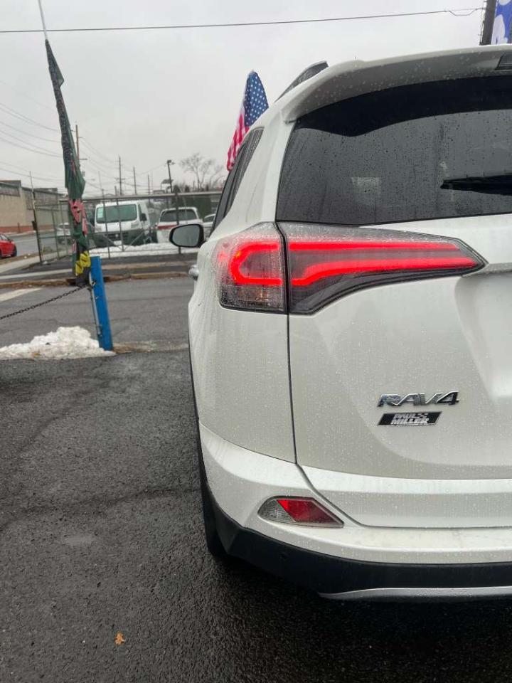 Toyota RAV4 Limited AWD 2017