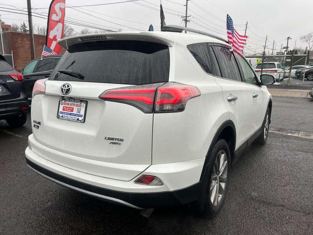 Toyota RAV4 Limited AWD 2017
