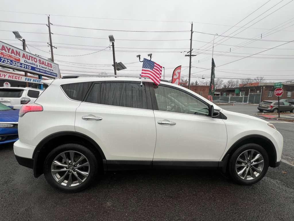 Toyota RAV4 Limited AWD 2017