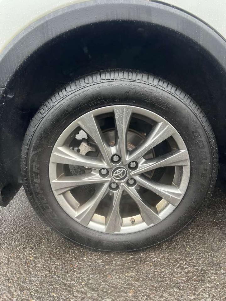 Toyota RAV4 Limited AWD 2017