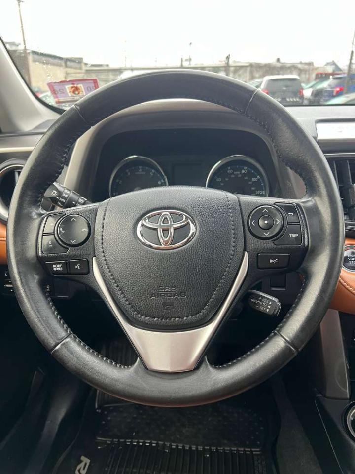 Toyota RAV4 Limited AWD 2017