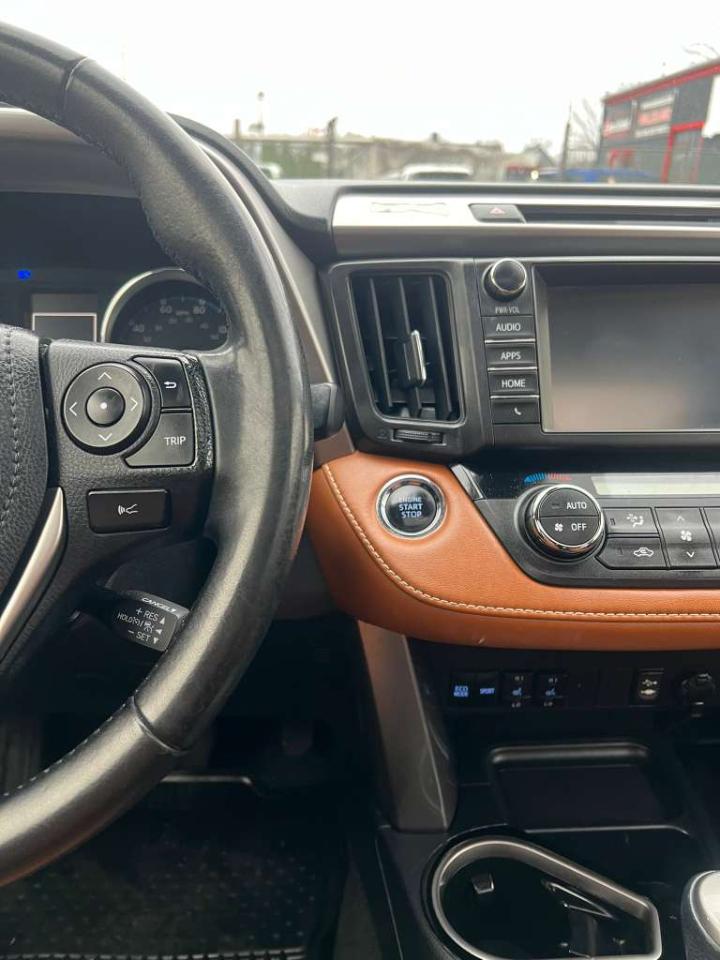 Toyota RAV4 Limited AWD 2017