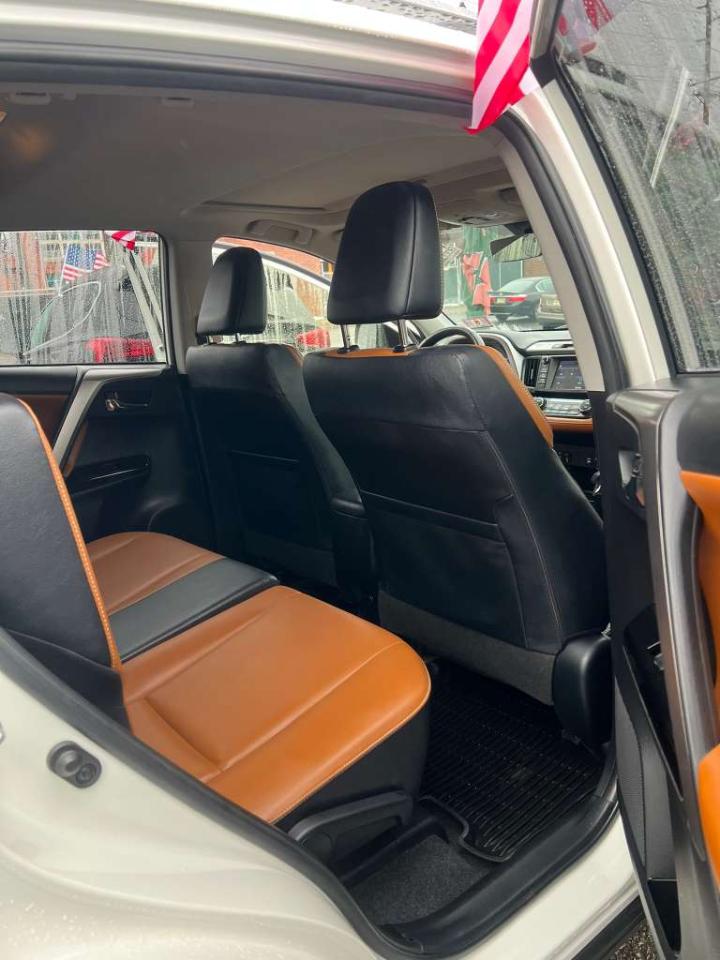 Toyota RAV4 Limited AWD 2017