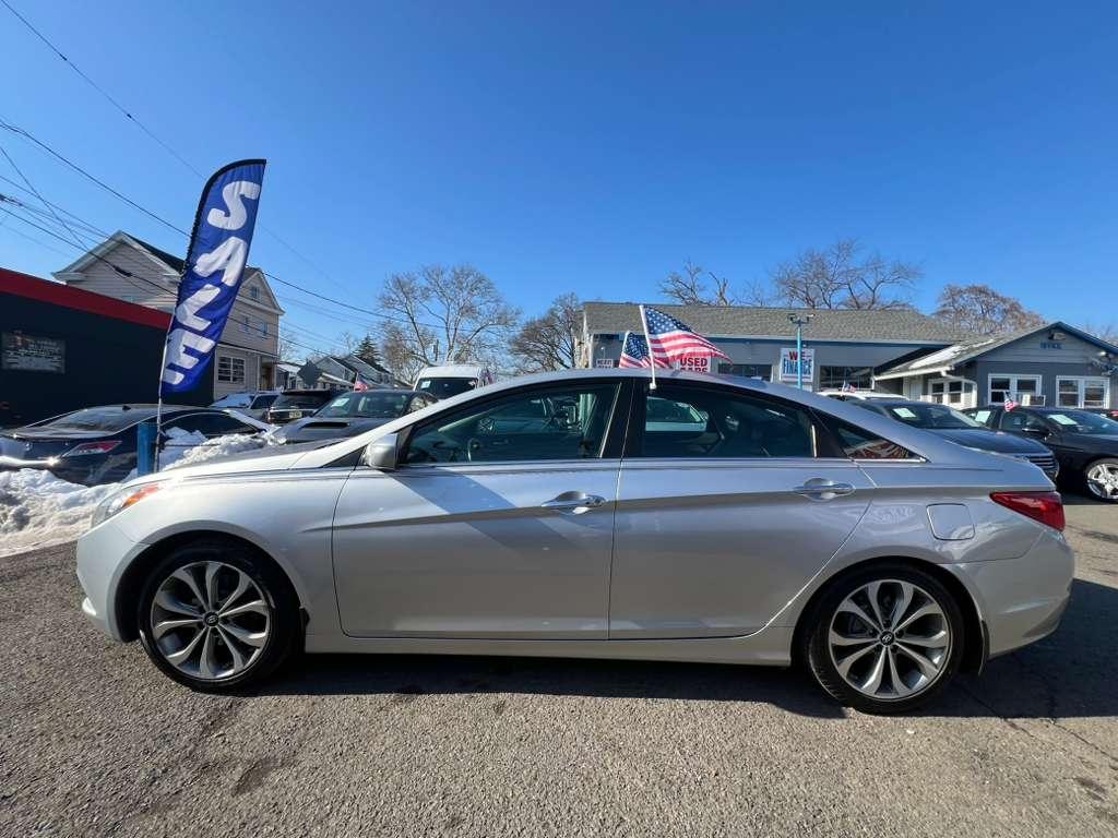 Hyundai Sonata SE 2013