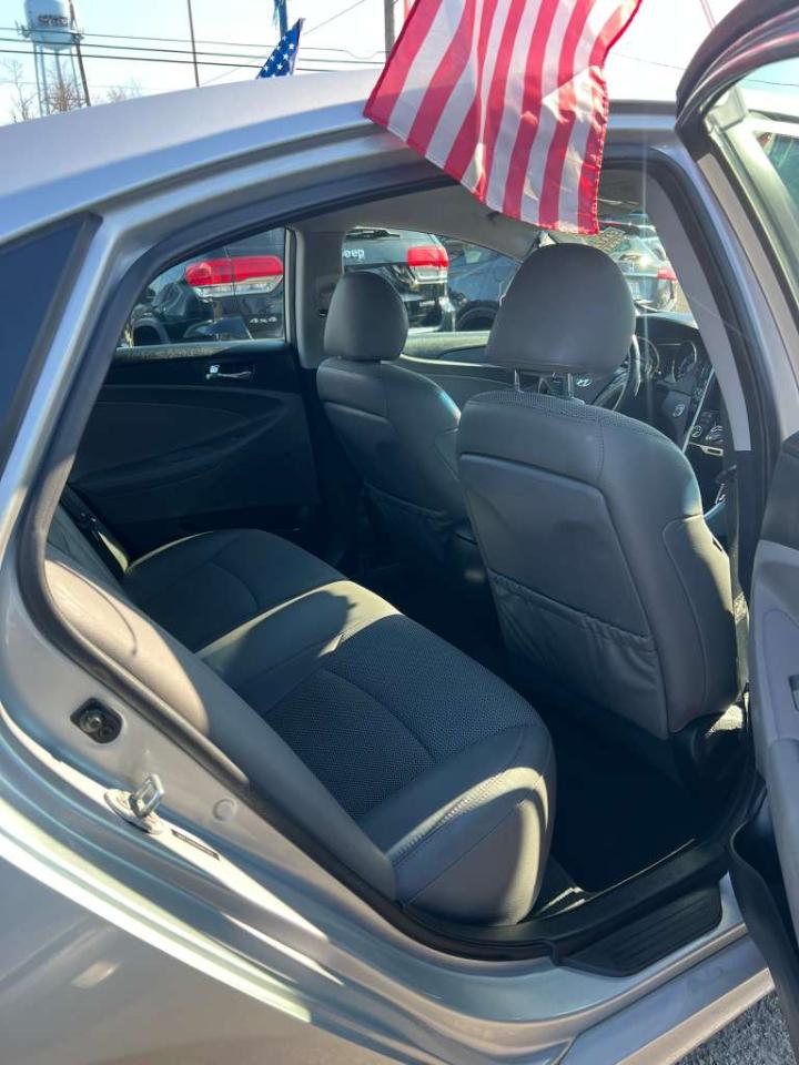 Hyundai Sonata SE 2013