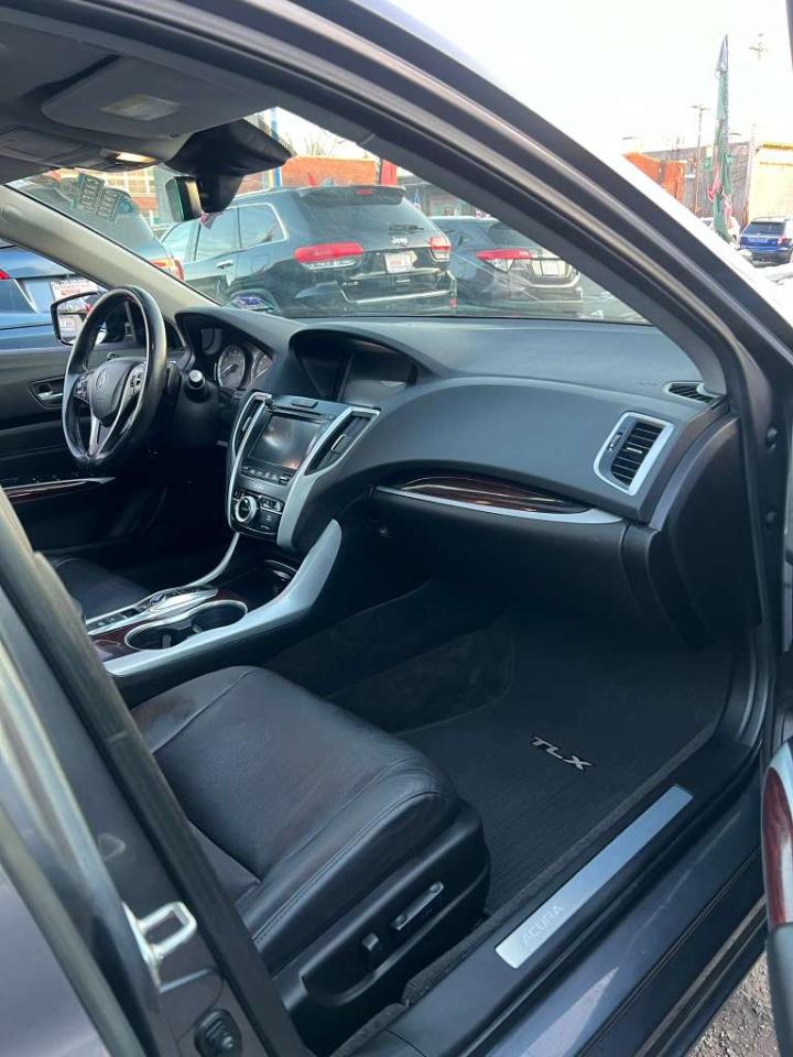 Acura TLX SH-AWD V6 w/Technology Pkg 2017