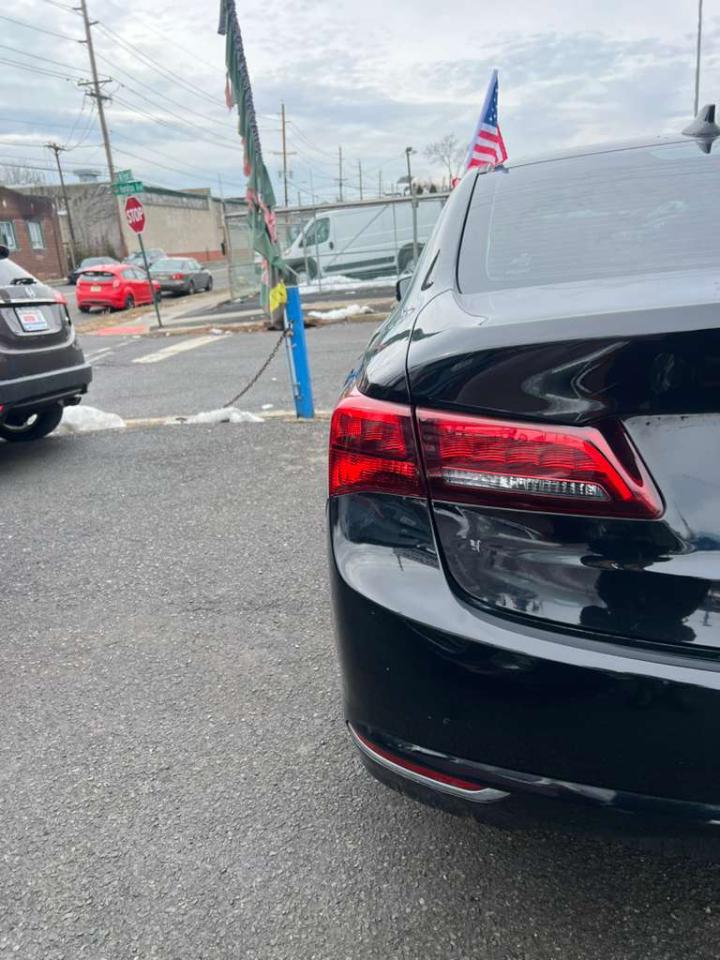 Acura TLX 8-Spd DCT 2016