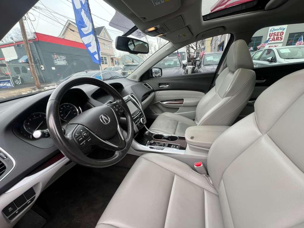 Acura TLX 8-Spd DCT 2016