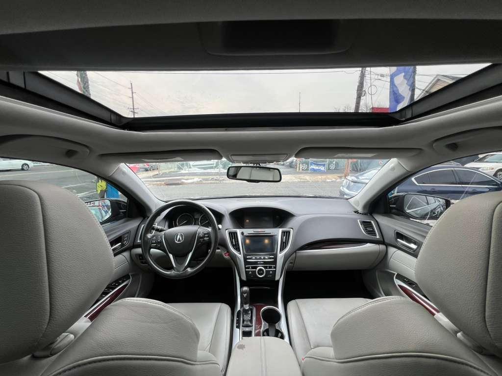 Acura TLX 8-Spd DCT 2016