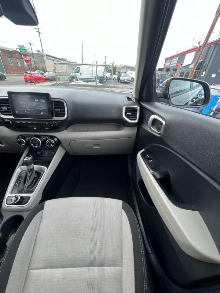 Hyundai Venue SEL 2020