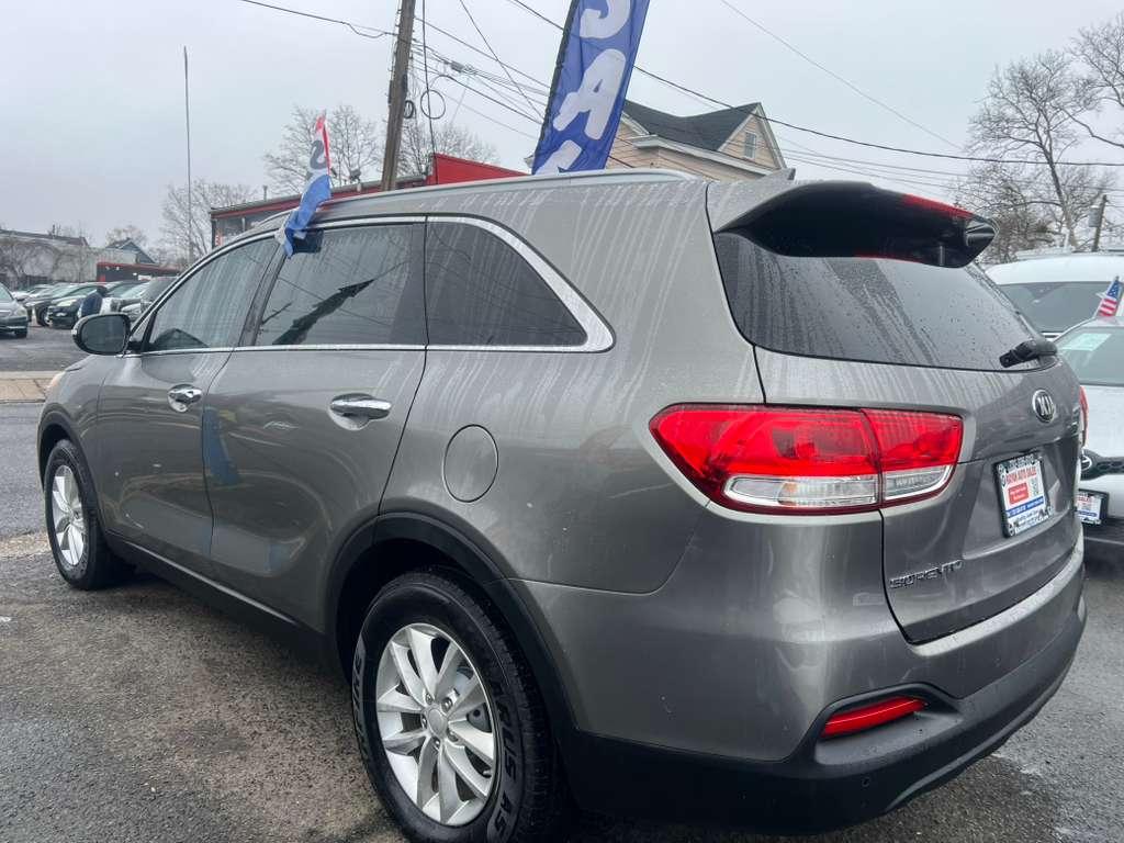 Kia Sorento LX 2WD 2016