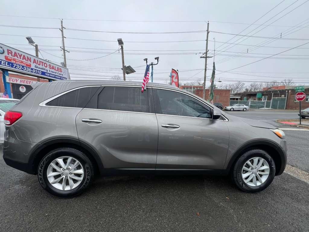 Kia Sorento LX 2WD 2016