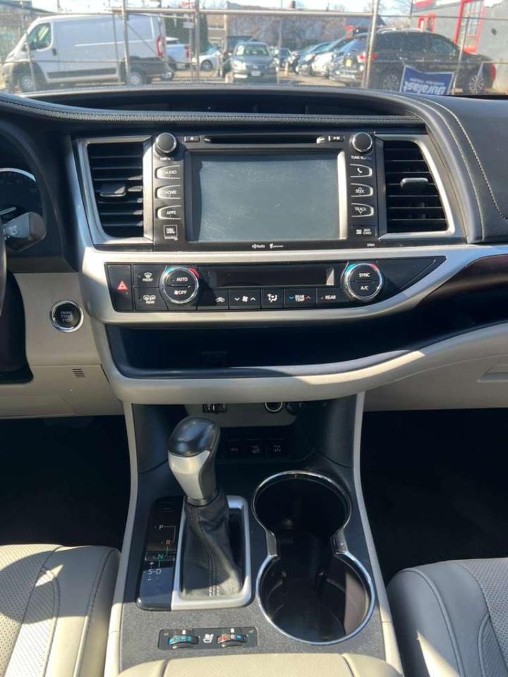 Toyota Highlander Limited AWD V6 2015