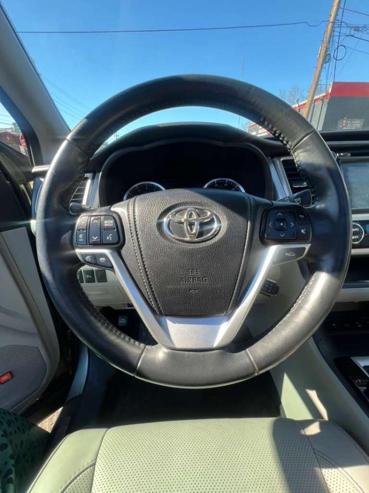 Toyota Highlander Limited AWD V6 2015