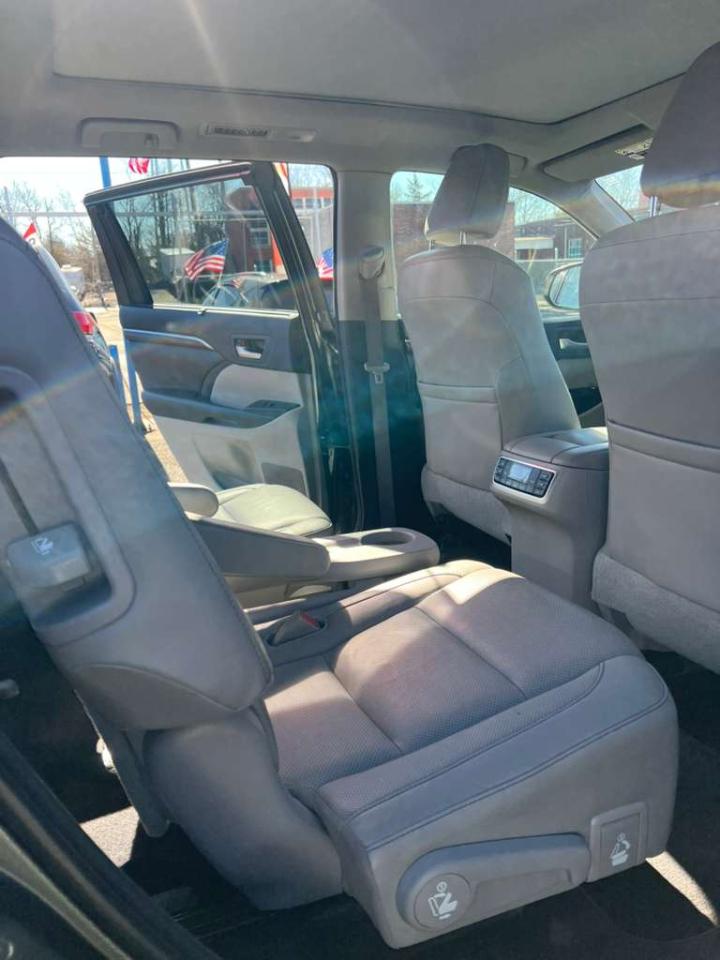 Toyota Highlander Limited AWD V6 2015