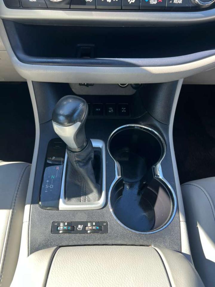 Toyota Highlander Limited AWD V6 2015