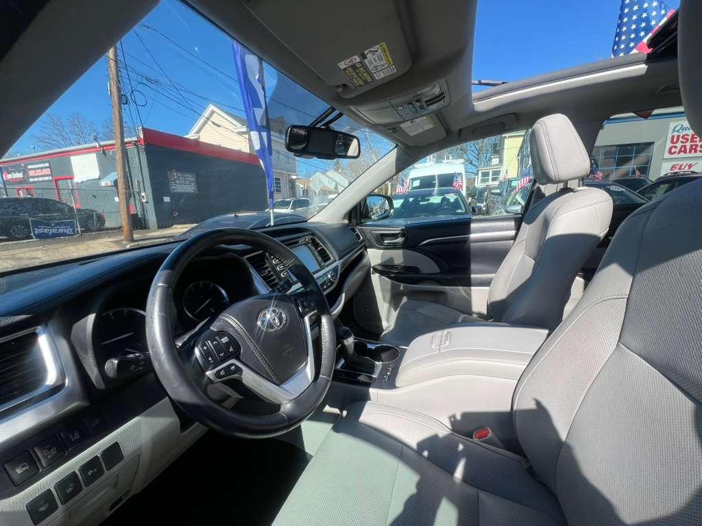 Toyota Highlander Limited AWD V6 2015
