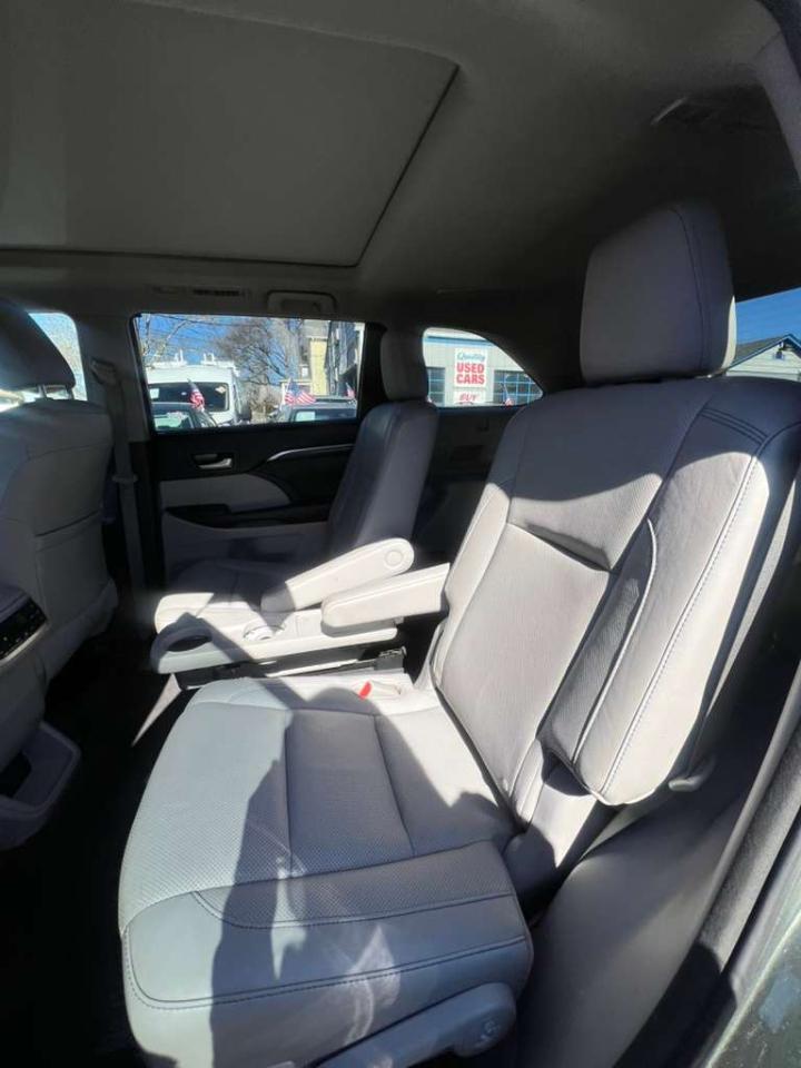 Toyota Highlander Limited AWD V6 2015