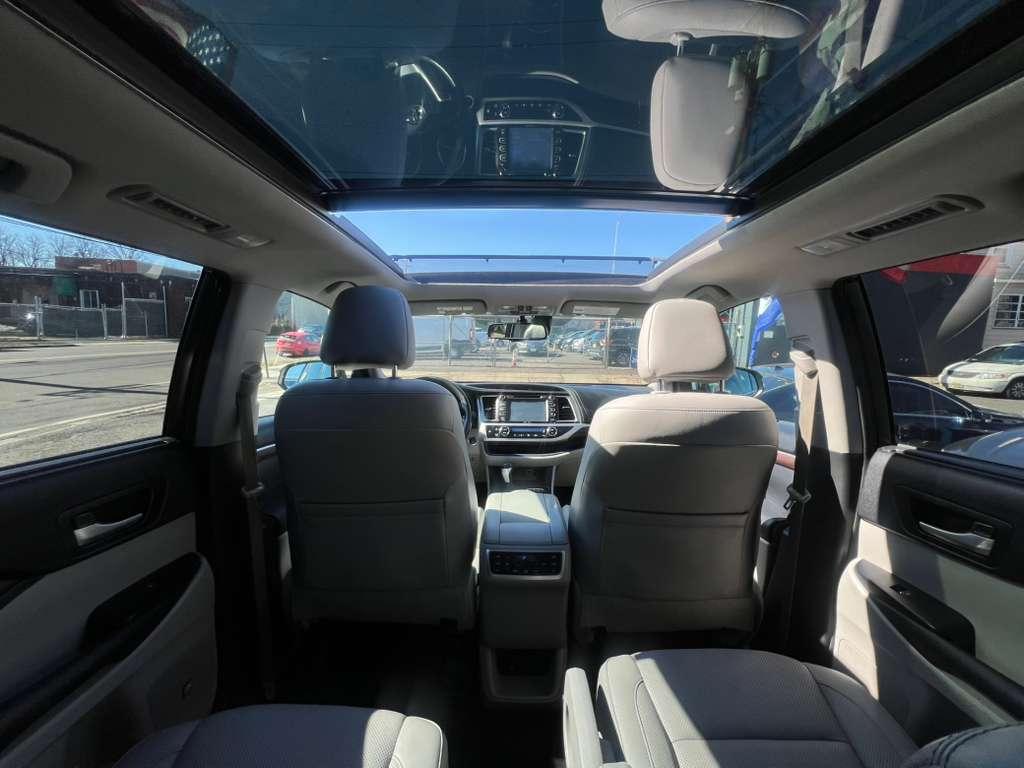 Toyota Highlander Limited AWD V6 2015